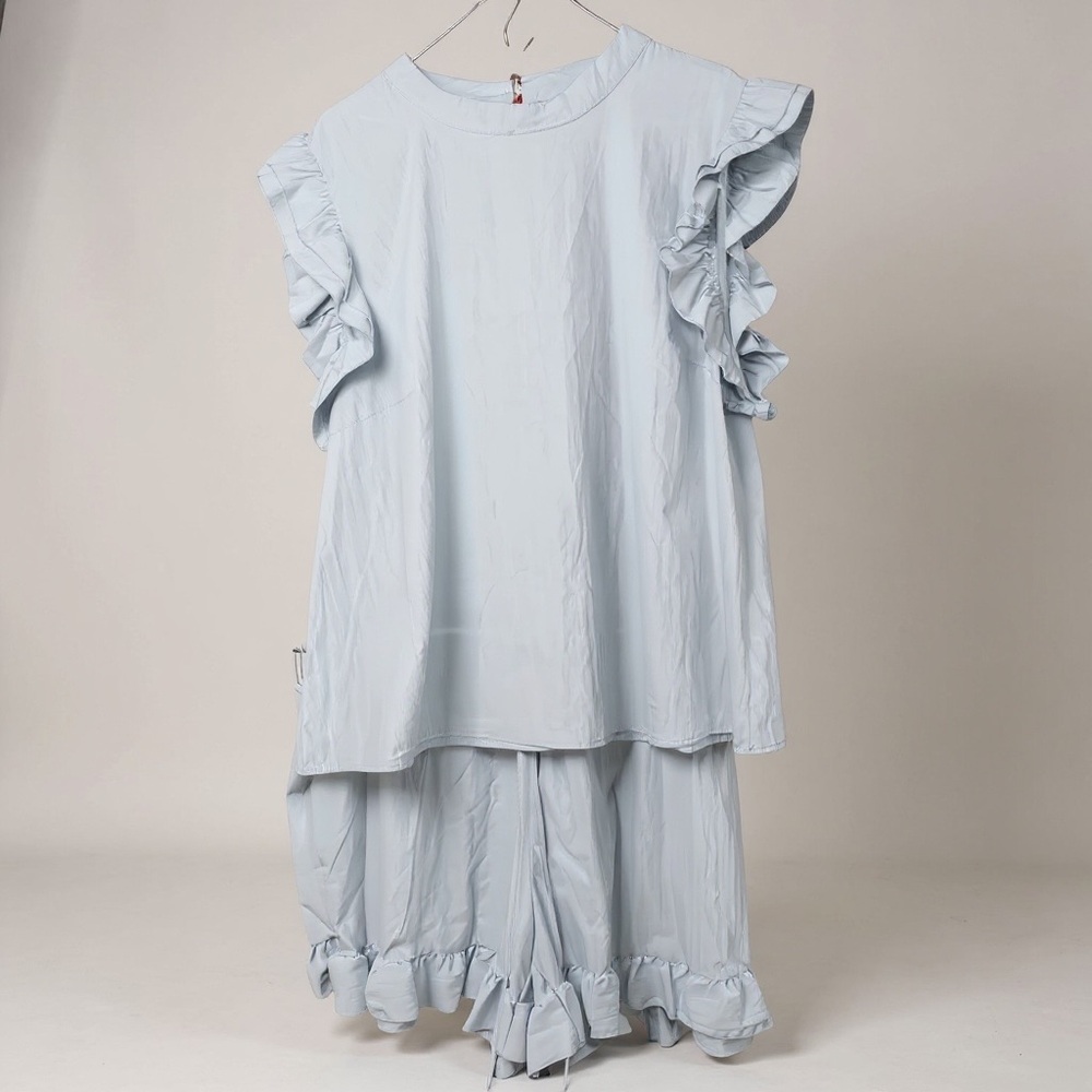 SHEIN Light Blue Ruffle Trim Women Shorts Set